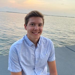 Meet your Posher, Callaway